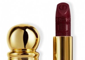 11 Must-Have Dark Lipstick Shades for Fall 2021