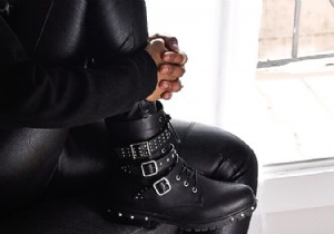 Rock Your Winter Style: Hemji Krysten Boots on Sale in the 2018 Winter Sales