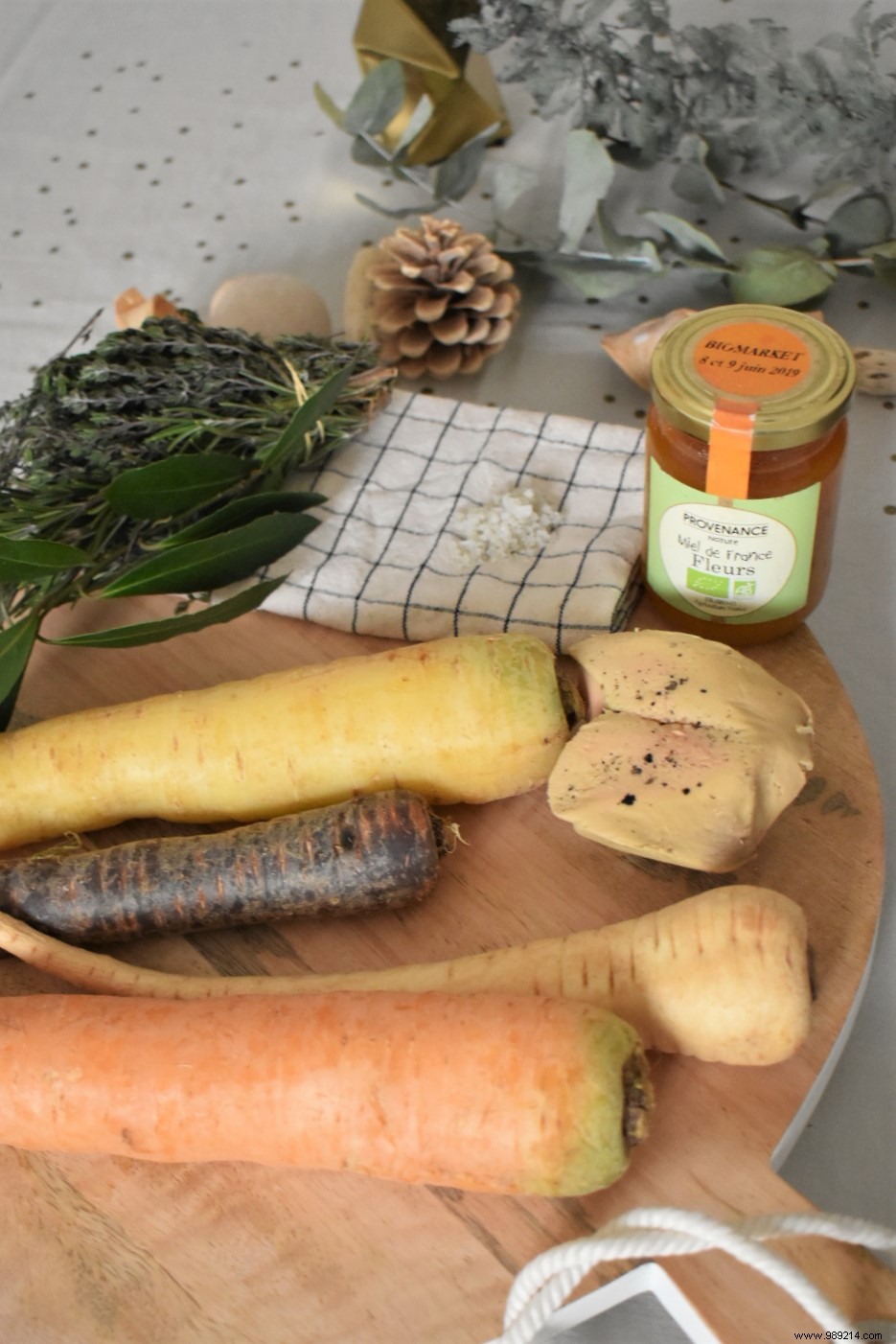 Festive Pan-Fried Foie Gras with Caramelized Root Vegetables – A Maho Nabé Masterpiece