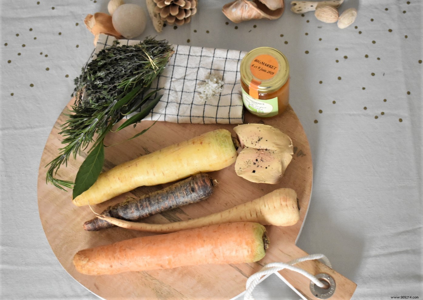 Festive Pan-Fried Foie Gras with Caramelized Root Vegetables – A Maho Nabé Masterpiece