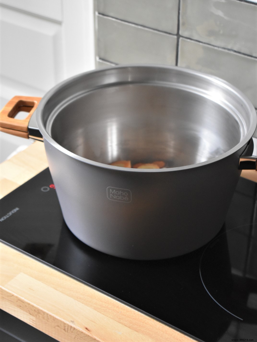 Festive Pan-Fried Foie Gras with Caramelized Root Vegetables – A Maho Nabé Masterpiece