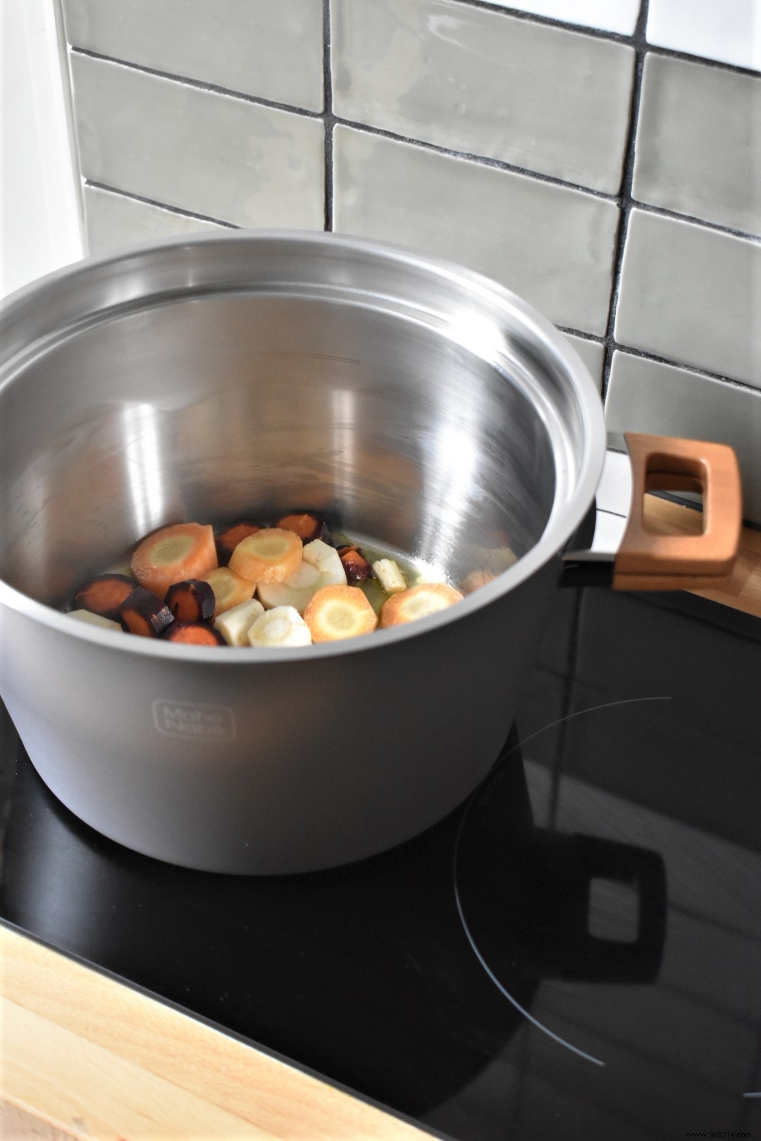 Festive Pan-Fried Foie Gras with Caramelized Root Vegetables – A Maho Nabé Masterpiece