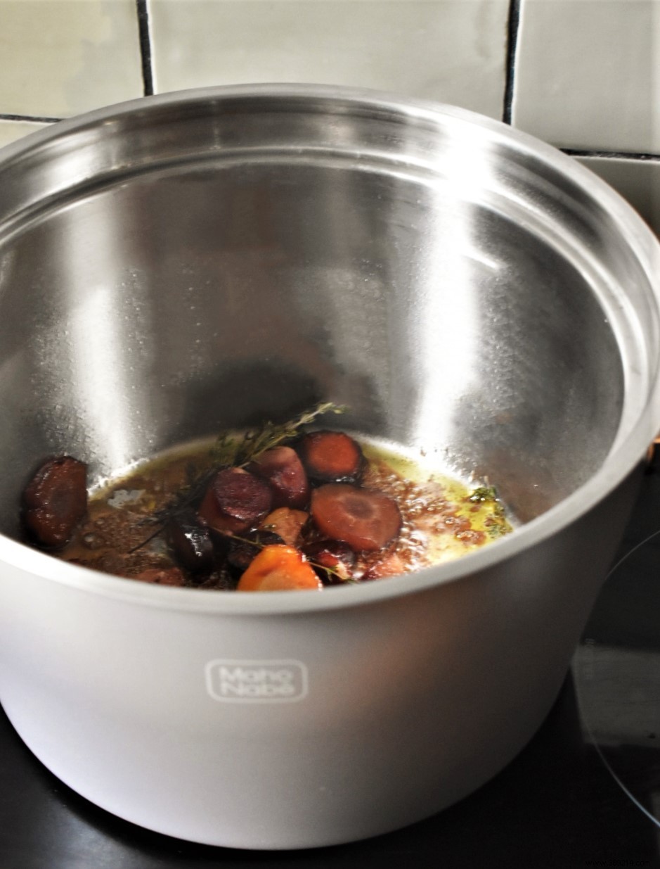 Festive Pan-Fried Foie Gras with Caramelized Root Vegetables – A Maho Nabé Masterpiece