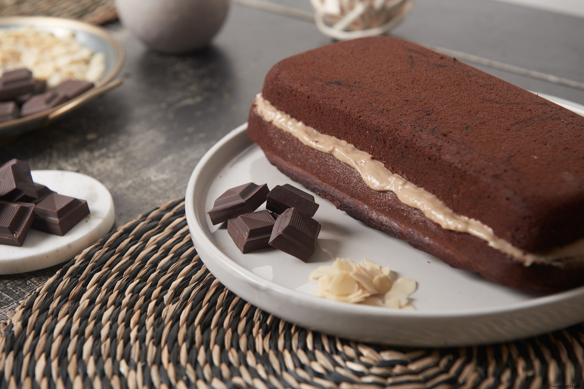 Gluten-Free & Lactose-Free Christmas Yule Log Recipe with Schär