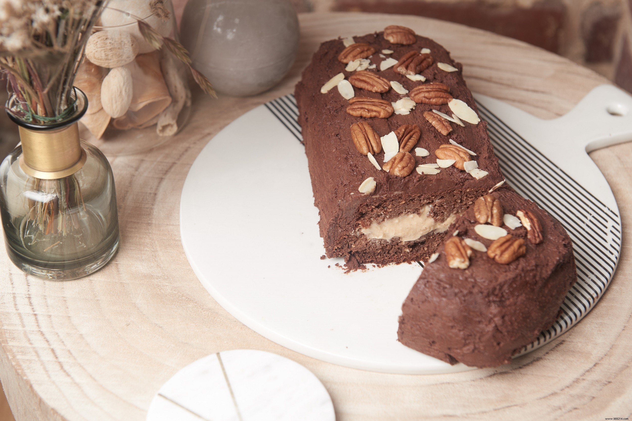 Gluten-Free & Lactose-Free Christmas Yule Log Recipe with Schär