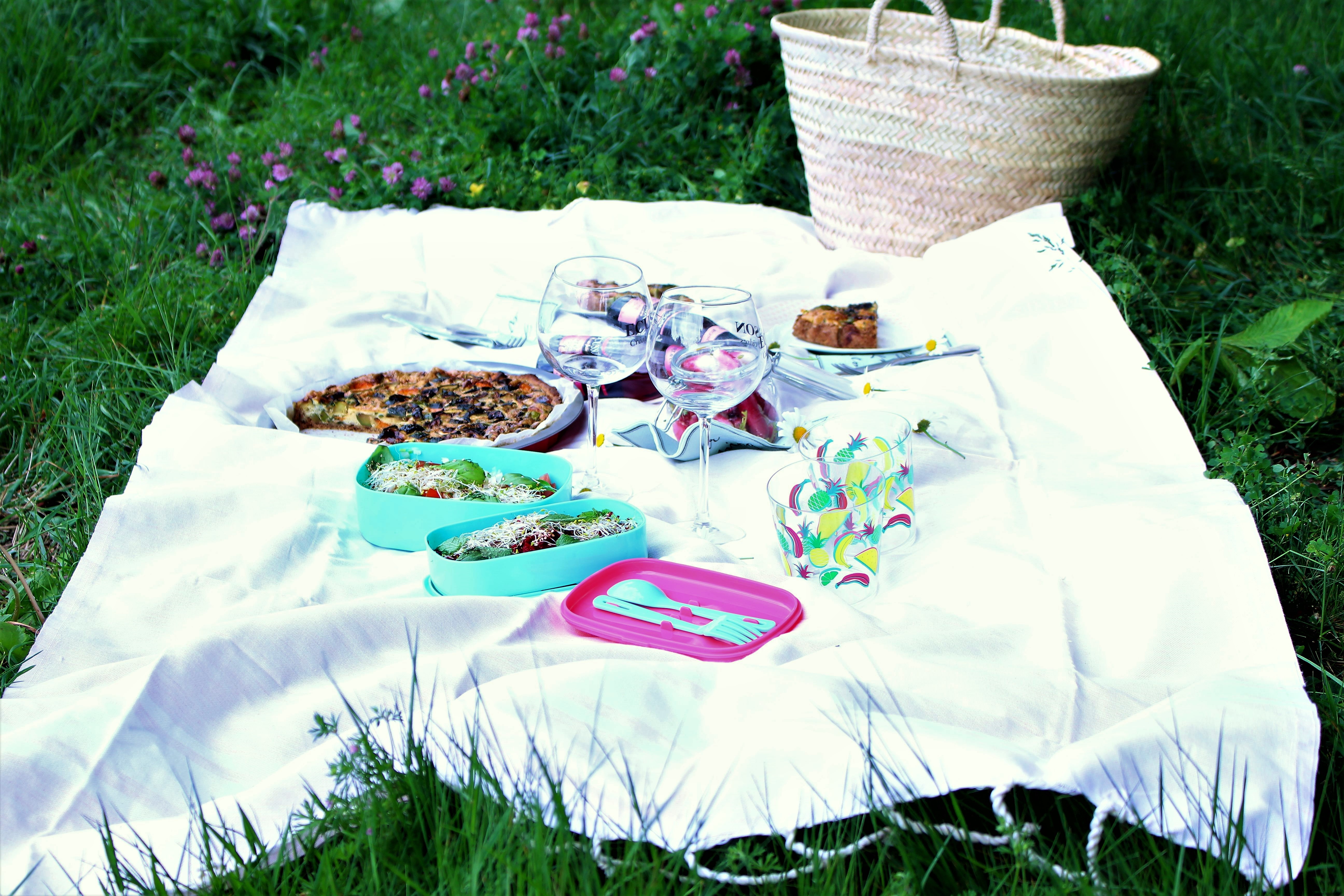 Chic Paris Picnic: Gluten-Free & Lactose-Free Vegetable Pie Recipe