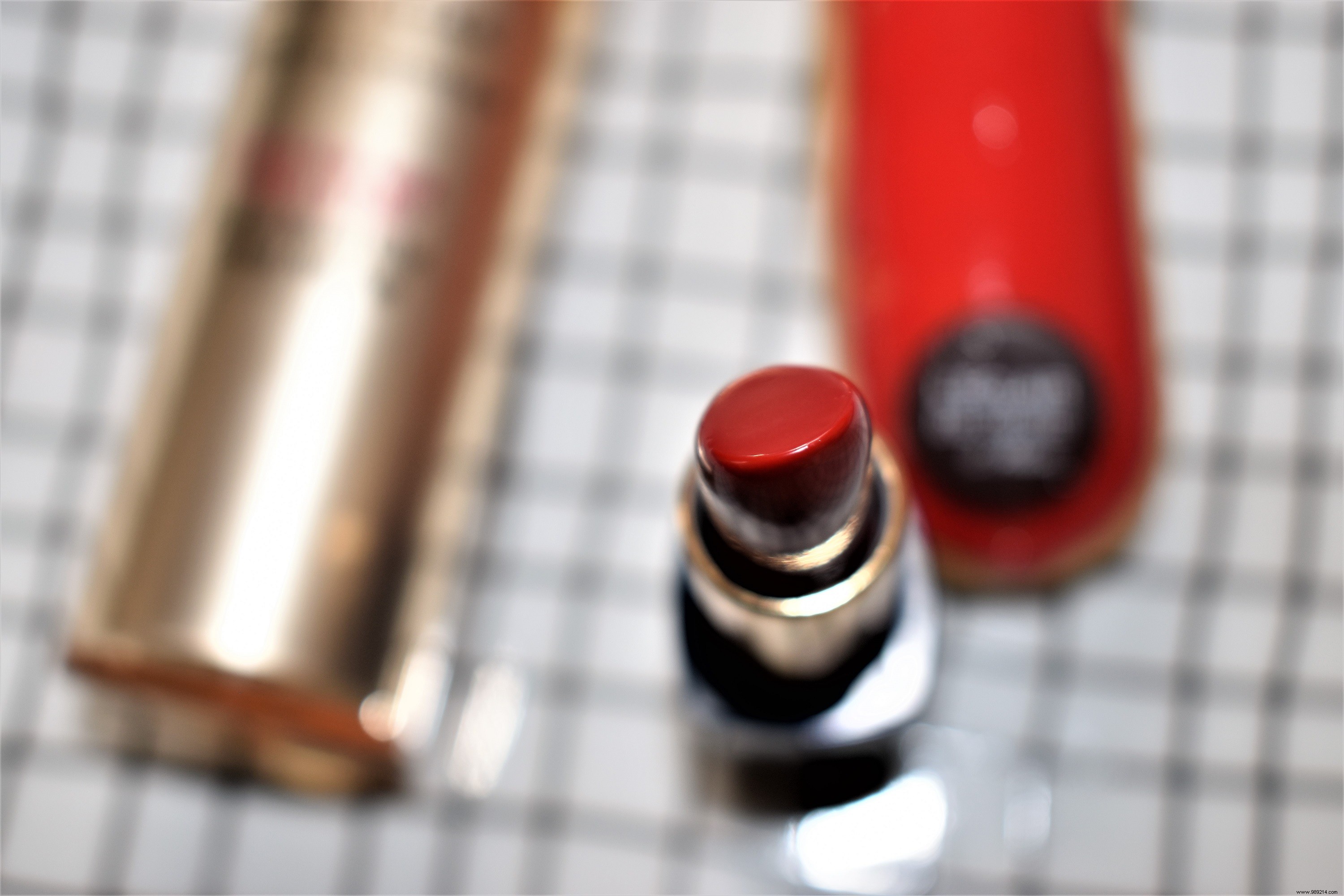 Estée Lauder x L’Éclair de Génie: Limited-Edition Lipstick & Éclair Box Set