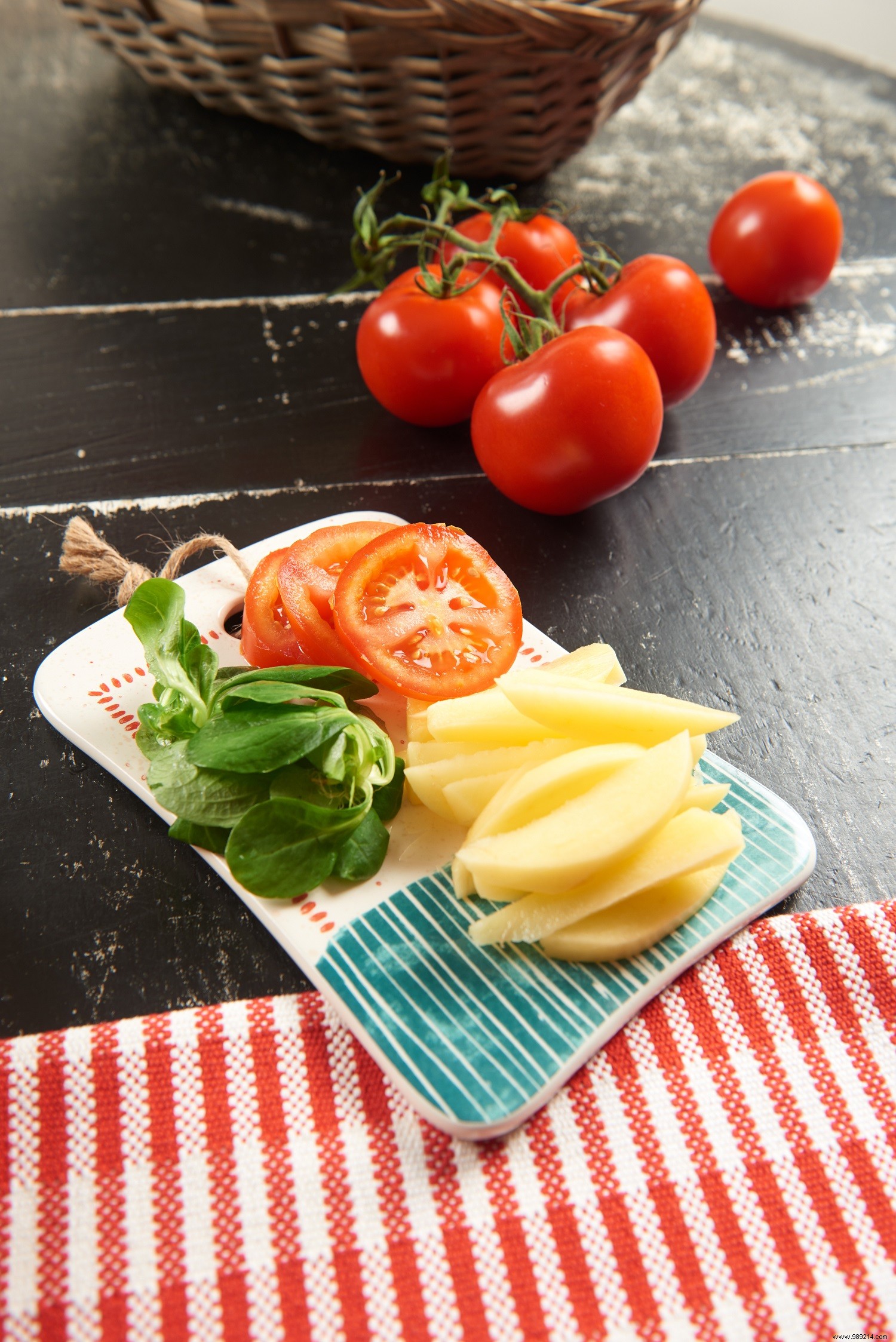 Gourmet Gluten-Free Burger Recipe with Schär Seed Bread & Oven-Baked Fries