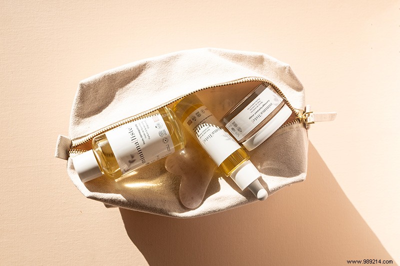 Natural Skincare Gifts for Christmas: Cleansing Oils, Scrubs & Balms