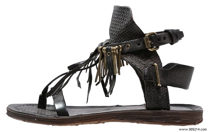 Top 10 Festival Shoes: Stylish and Comfortable Picks from €13.95