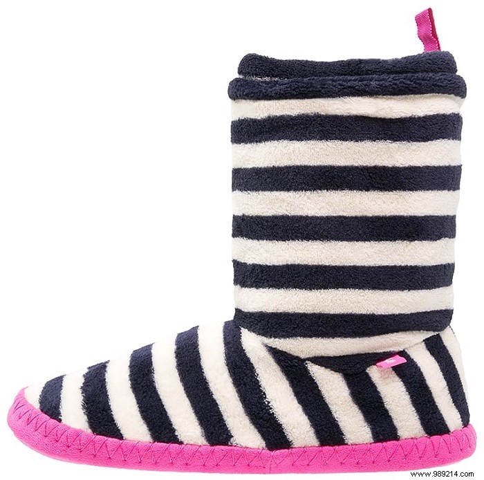 12 Cozy Slippers to Keep Your Feet Toasty Warm This Winter