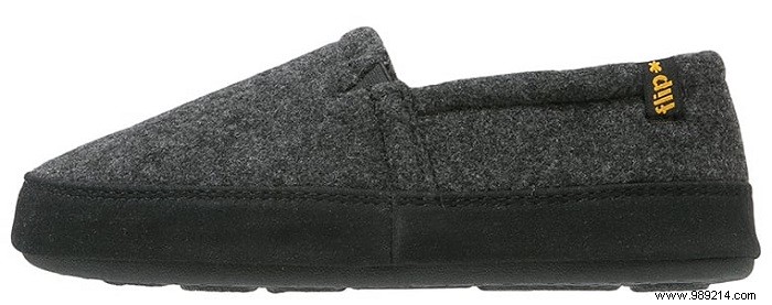 12 Cozy Slippers to Keep Your Feet Toasty Warm This Winter