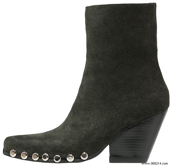 Top 10 Latest Ankle Boots: Versatile Styles for Every Outfit
