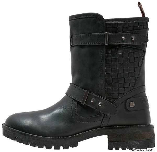 Top 10 Latest Ankle Boots: Versatile Styles for Every Outfit