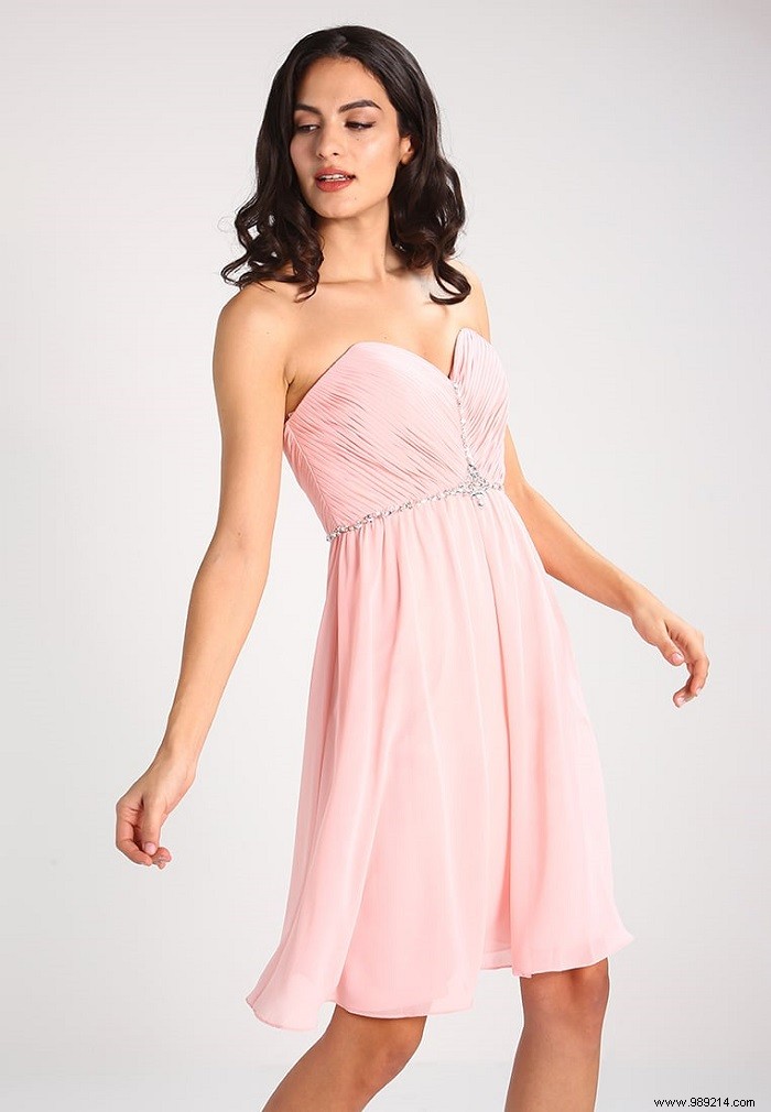 10 Stunning Sexy Dresses to Captivate on Valentine s Day