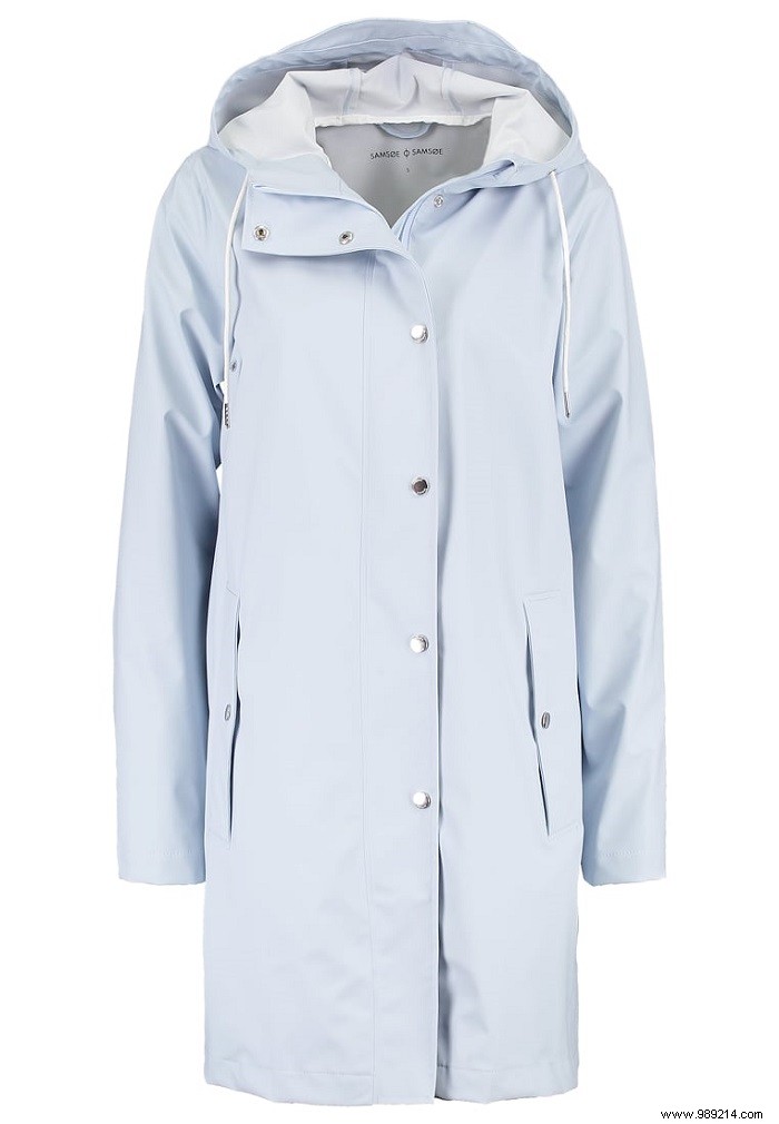 6 Stylish Women s Raincoats for the Rainy Netherlands