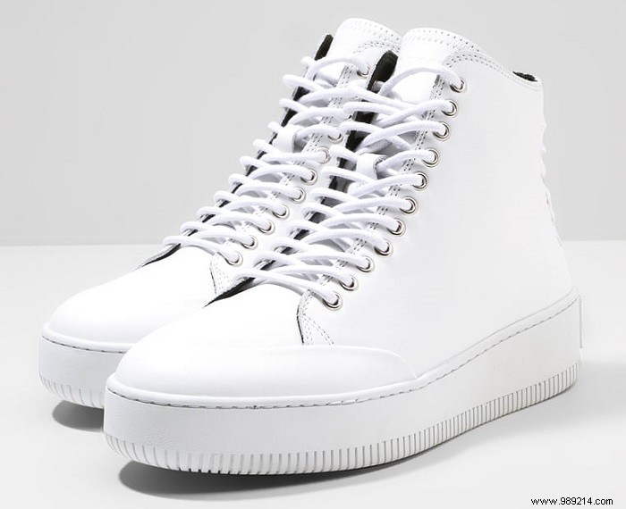 7 Timeless White Sneakers to Elevate Your Summer Wardrobe