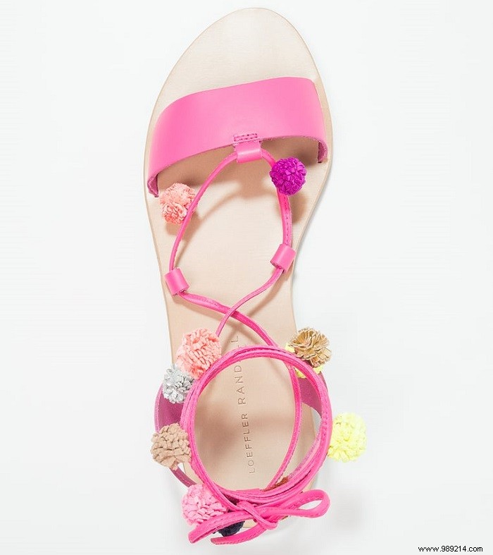 6 Stylish Pom Pom Sandals Perfect for Summer