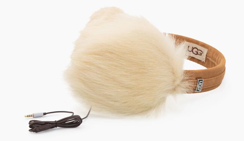 10 Stylish Winter Accessories to Stay Warm and Chic This Dutch Season