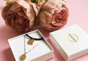 Expert Holiday Style Tips: Elevate Your Festive Look