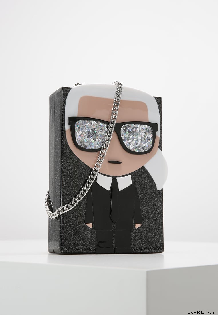 7 Chic Designer Shoulder Bags on Sale: Expert Picks for Effortless Style