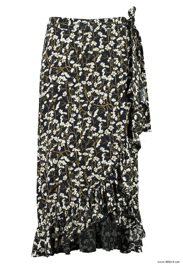 6 Elegant Maxi Skirts to Elevate Your Winter Wardrobe