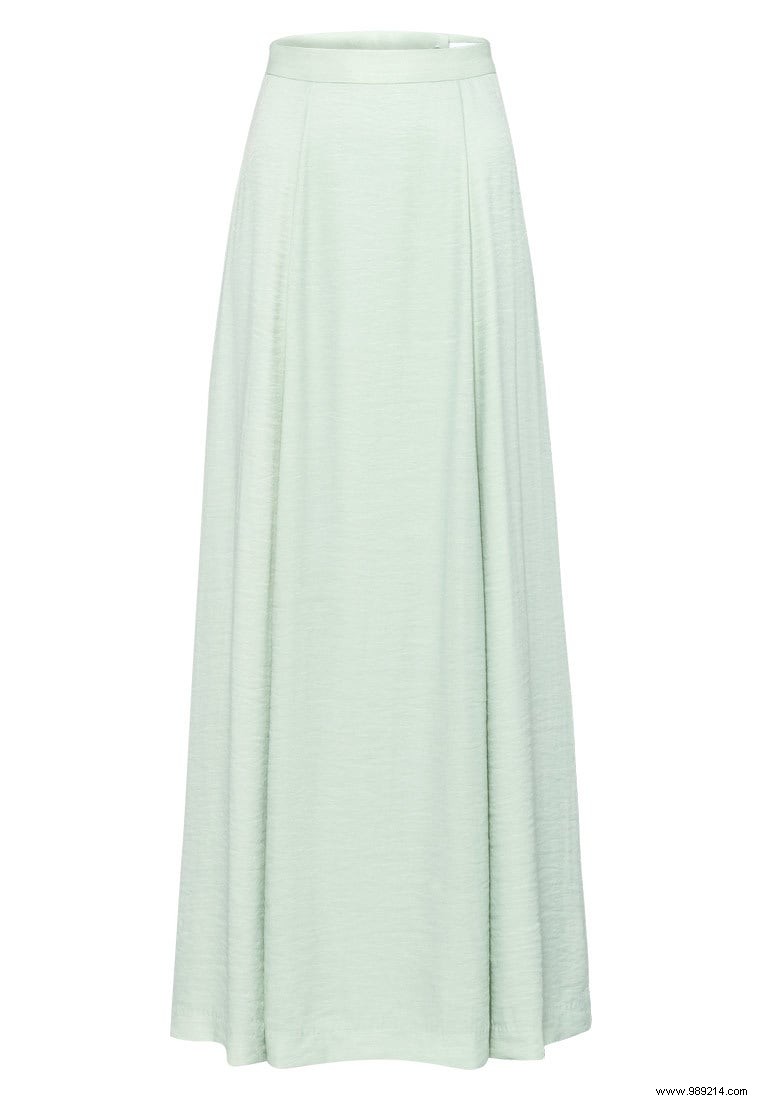 6 Elegant Maxi Skirts to Elevate Your Winter Wardrobe