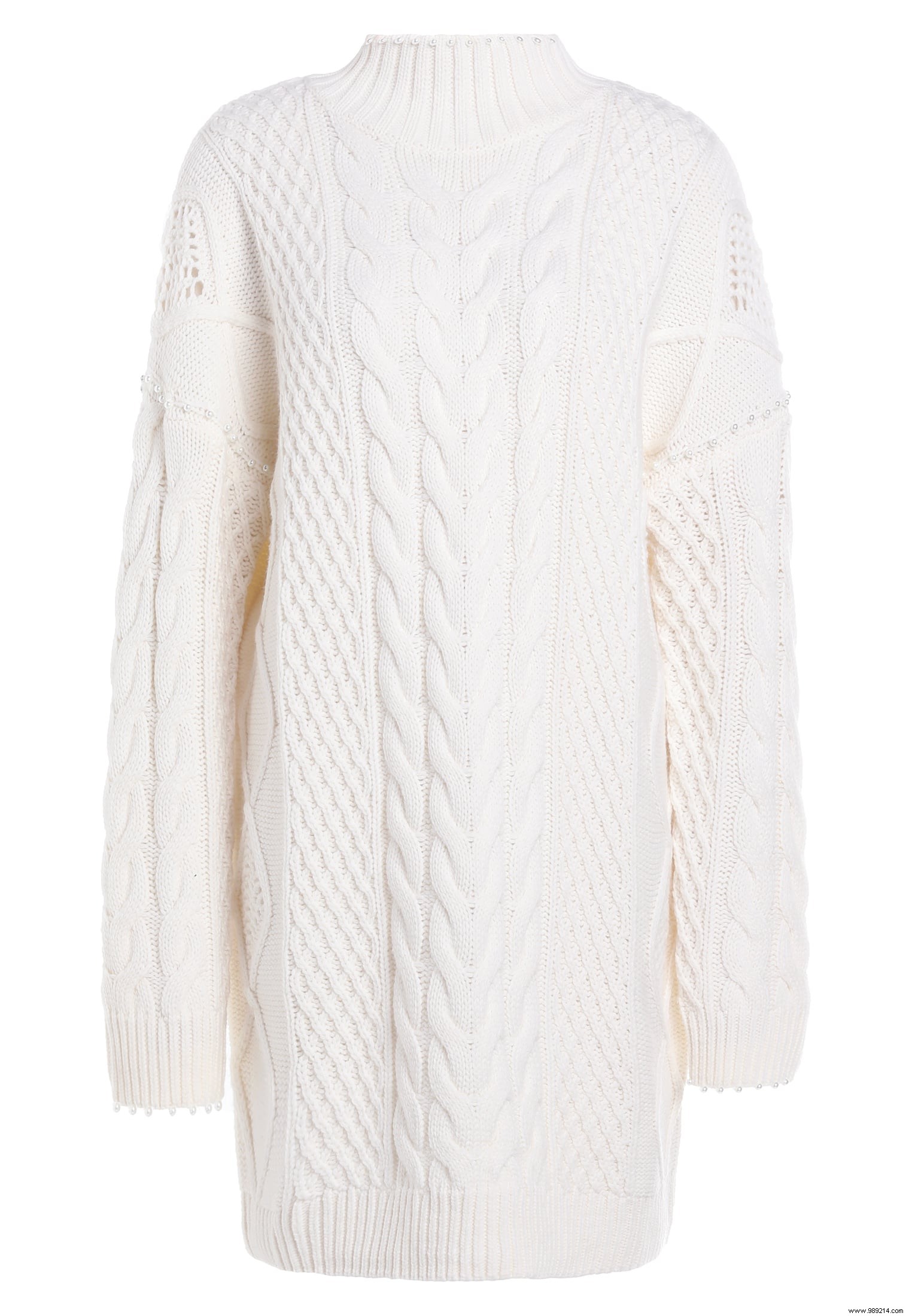 6 Cozy Oversized Sweaters to Keep You Warm This Winter