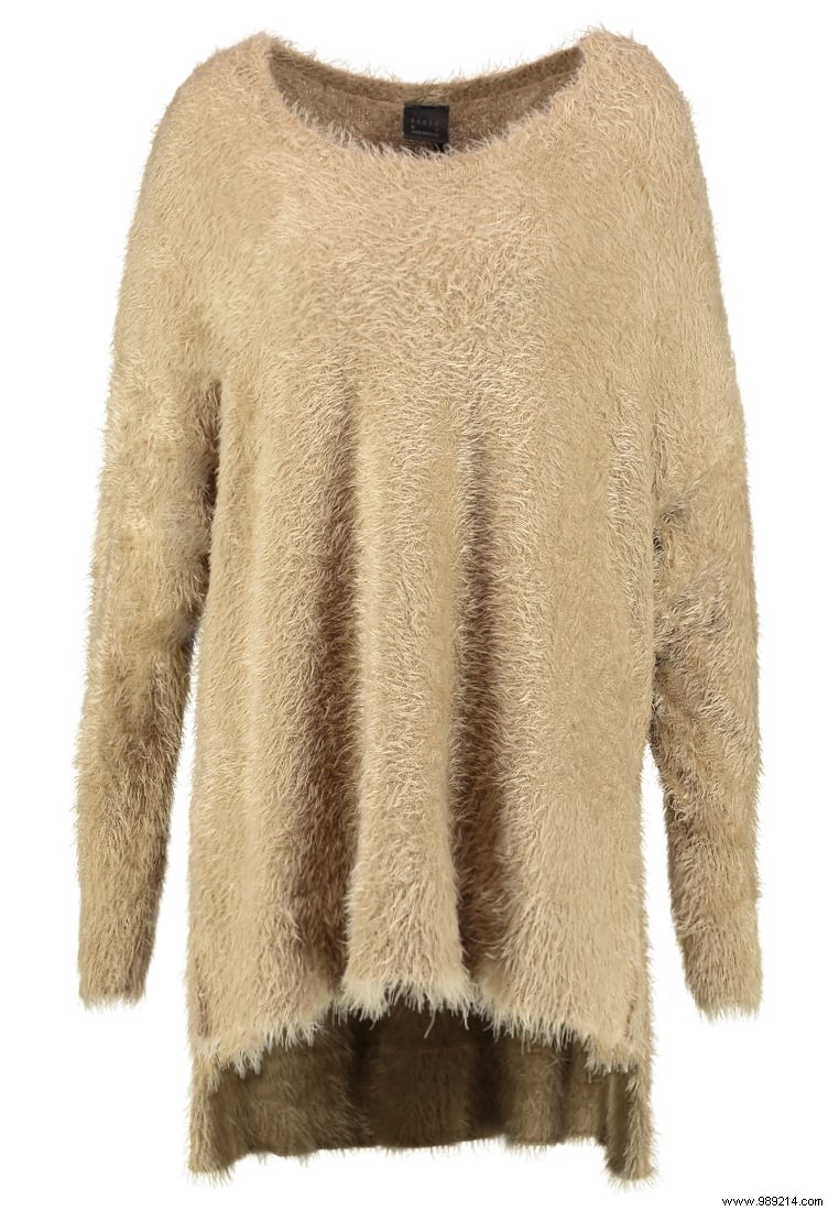 6 Cozy Oversized Sweaters to Keep You Warm This Winter