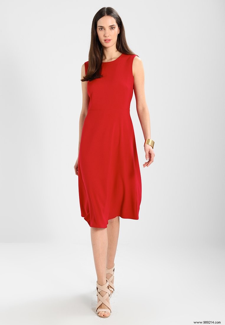 10 Stunning Dresses for a Memorable Valentine s Day Date