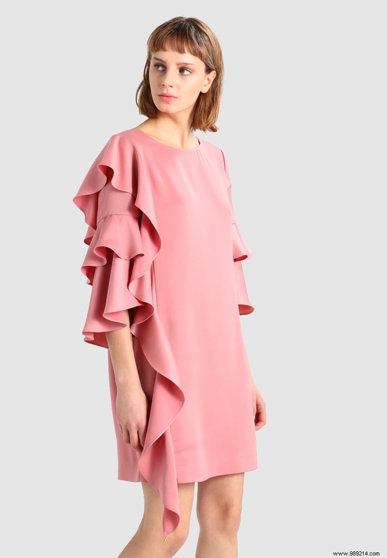 10 Stunning Dresses for a Memorable Valentine s Day Date