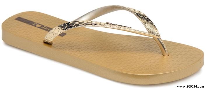 Top Beach Slippers for Summer Holidays: Expert Curated Picks