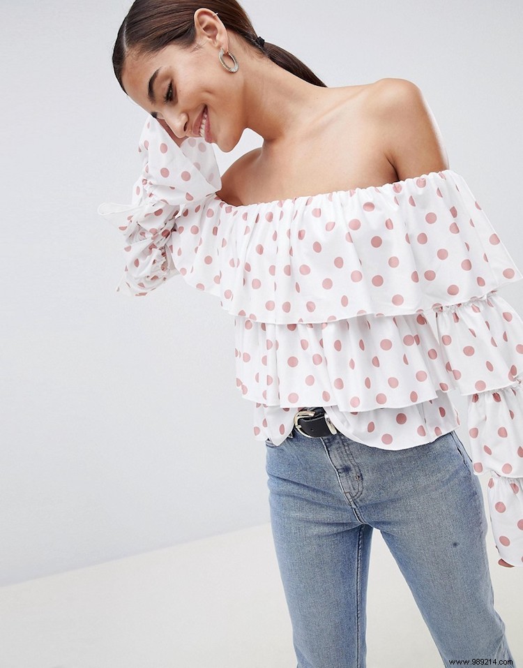 10 Stylish Off-the-Shoulder Tops Perfect for Spring Wardrobes