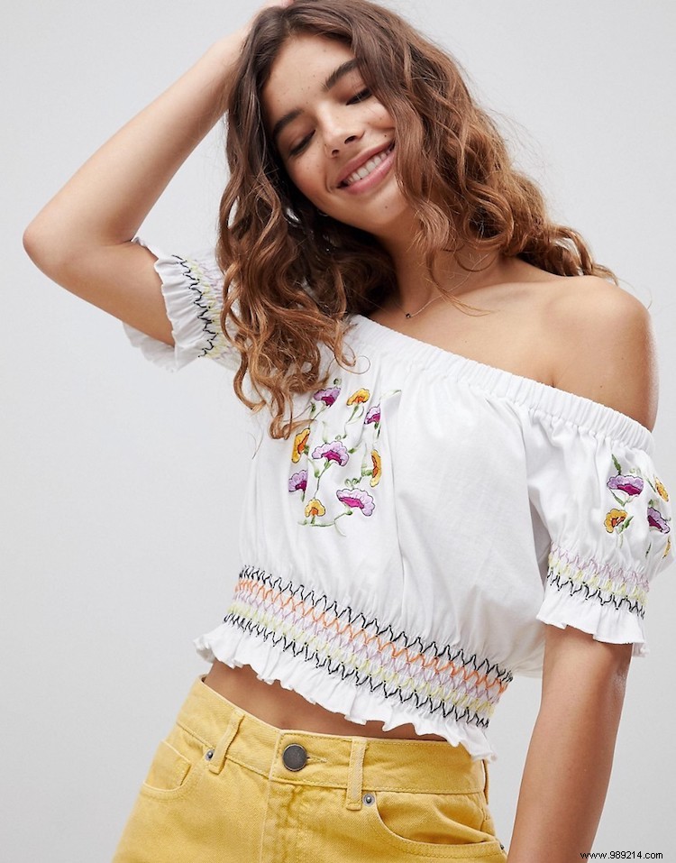 10 Stylish Off-the-Shoulder Tops Perfect for Spring Wardrobes