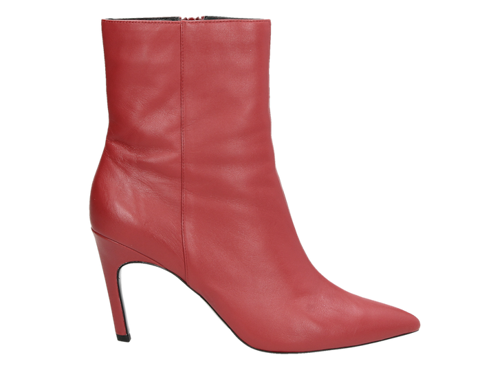 Nelson by Moderosa: Exclusive Capsule Collection of Must-Have Fall Shoes