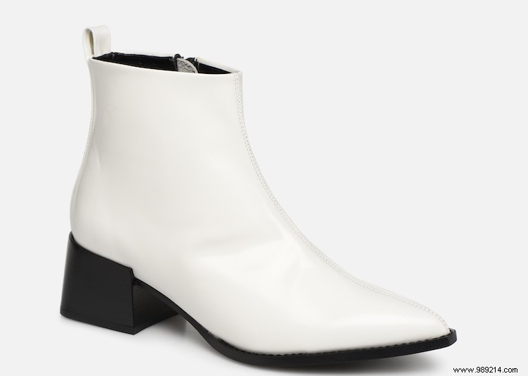 White Ankle Boots: The Timeless Trend Dominating This Season
