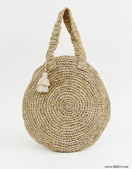 Must-Have Spring Bags: Natural Materials and Transparent Styles for Your Wardrobe