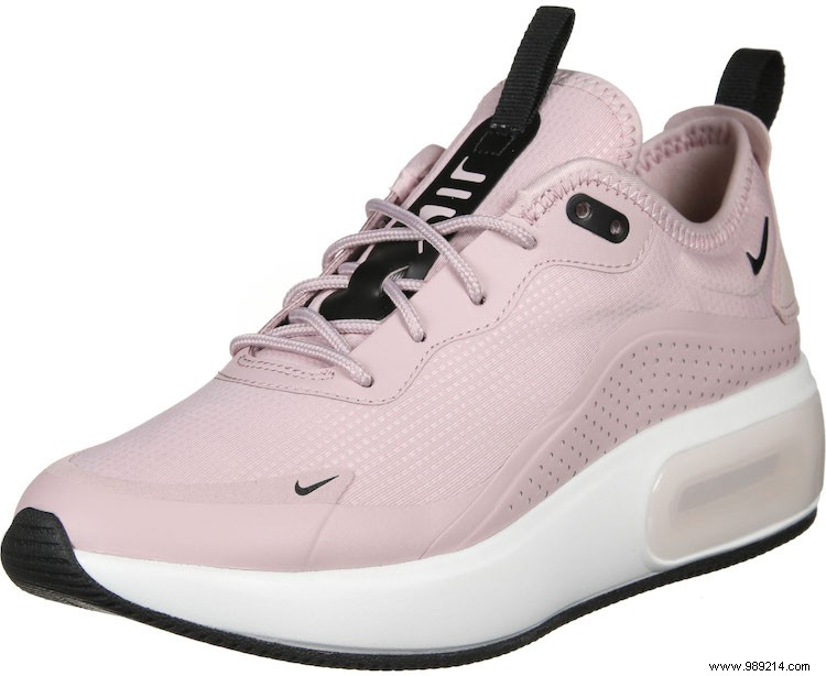 Top 10 Expert-Picked Sneakers for Spring 2019: Stylish Essentials