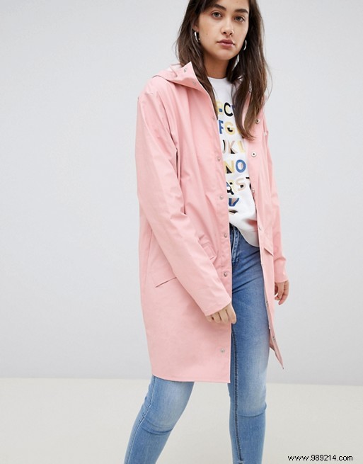 Top 10 Stylish Raincoats for Spring: Chic Essentials for Rainy Days
