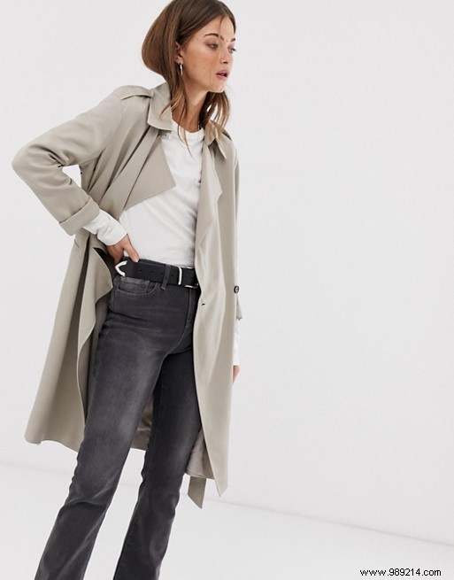 Top 10 Stylish Raincoats for Spring: Chic Essentials for Rainy Days