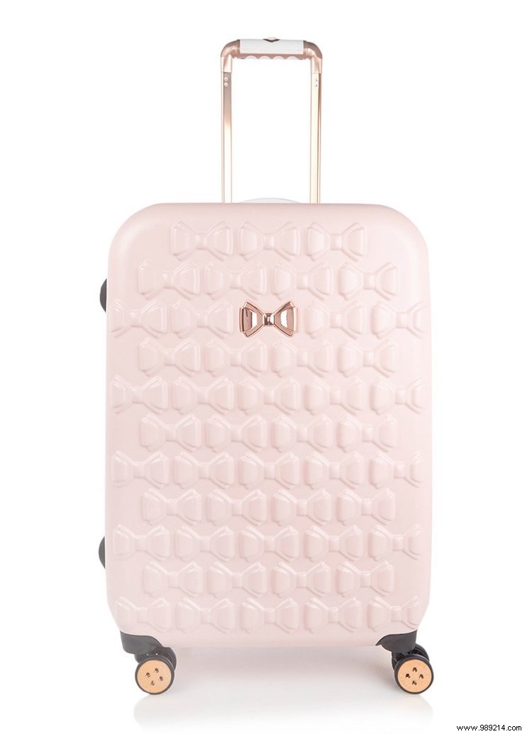 Top 10 Lightweight Suitcases for Effortless Holiday Travel