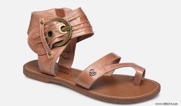 15 Stylish New Sandals Perfect for Sunny Spring Days