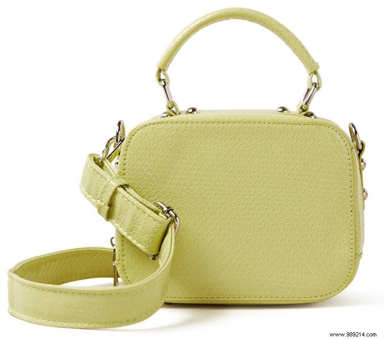 15 Stunning Handbags Defining the New Season