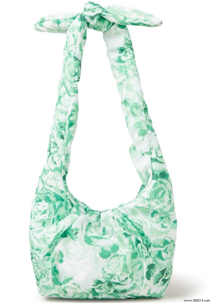 15 Stunning Handbags Defining the New Season