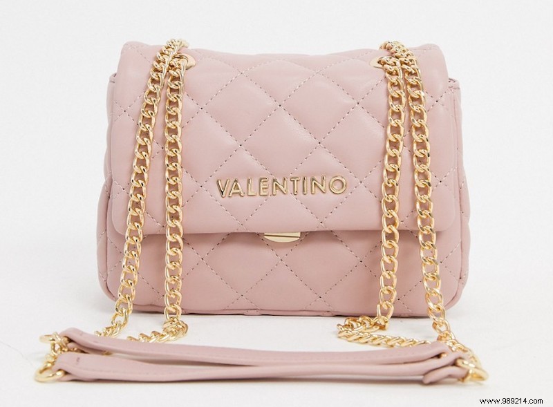 Autumn/Winter 2020 s Hottest Trend: Chain-Handle Bags – 10 Chic Styles to Elevate Your Look