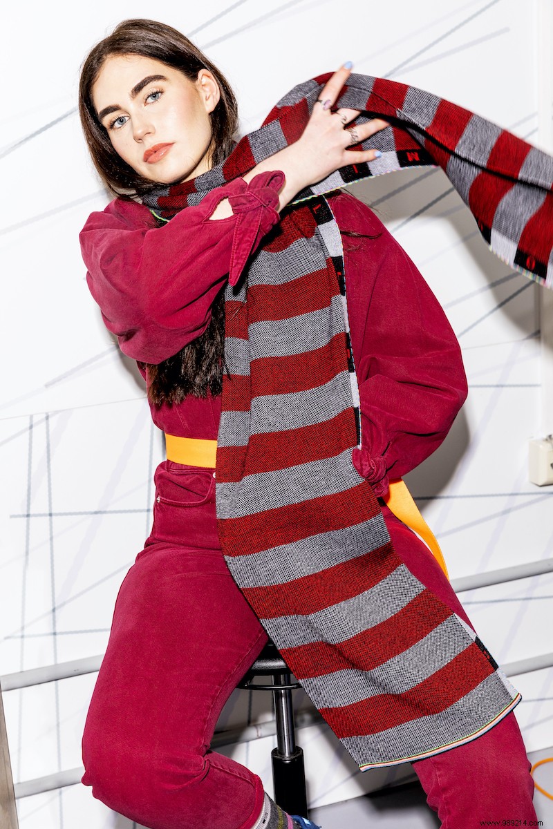 Create Custom Designer Socks and Scarves at TextielMuseum s Design Studio