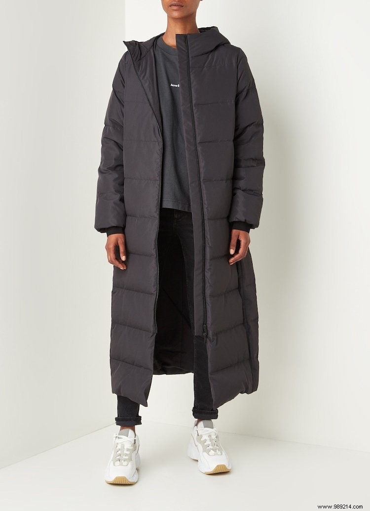 9 Stunning Puffer Jackets for Winter: Stylish, Warm, and Affordable