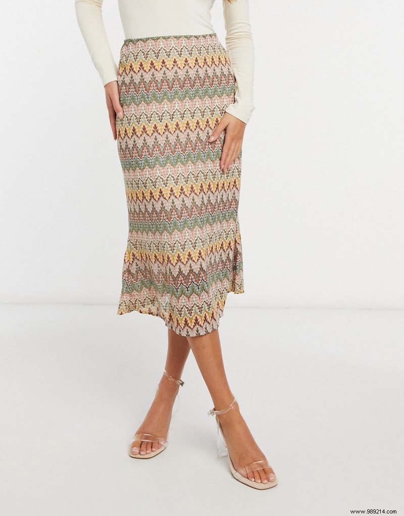 Fall Essentials: 11 Versatile Midi Skirts for Every Occasion