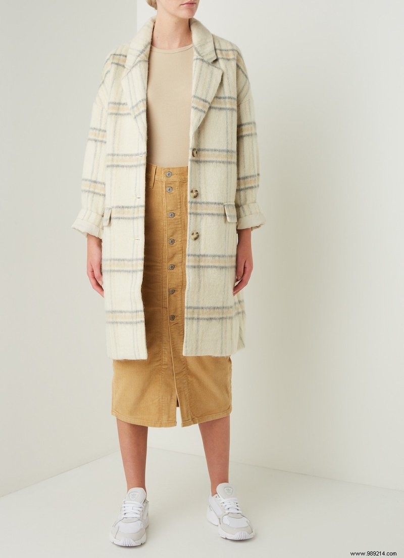 Fall Essentials: 11 Versatile Midi Skirts for Every Occasion