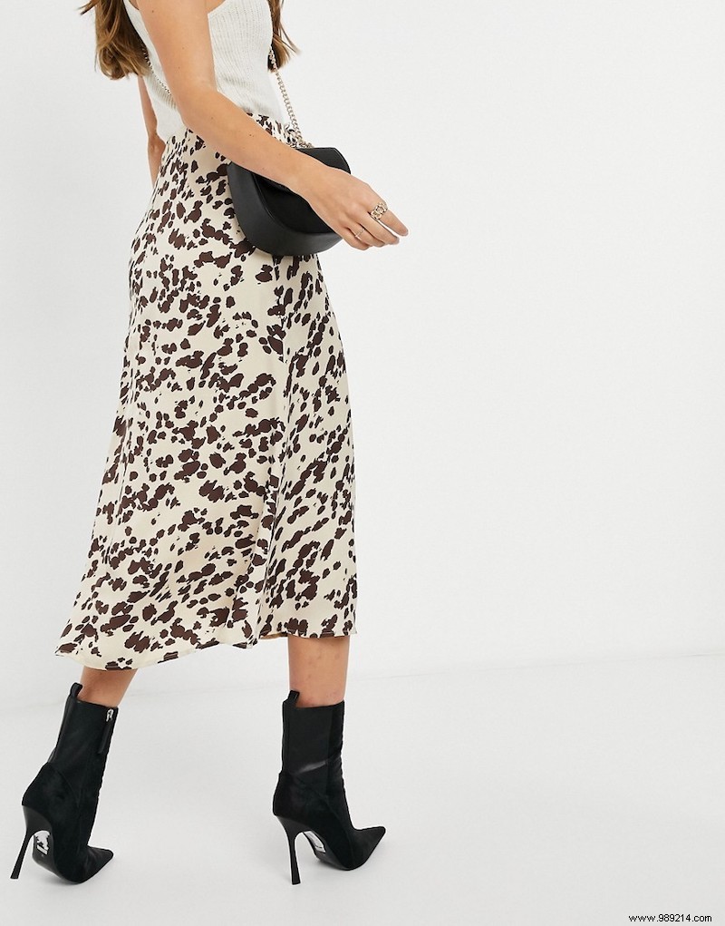 Fall Essentials: 11 Versatile Midi Skirts for Every Occasion